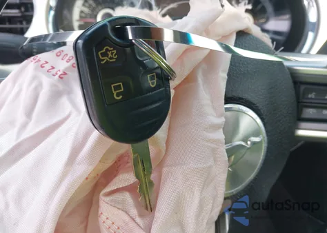 2013 Ford Mustang V6 Premium z USA, uszkodzony, nr VIN 1ZVBP8AM2D5225059